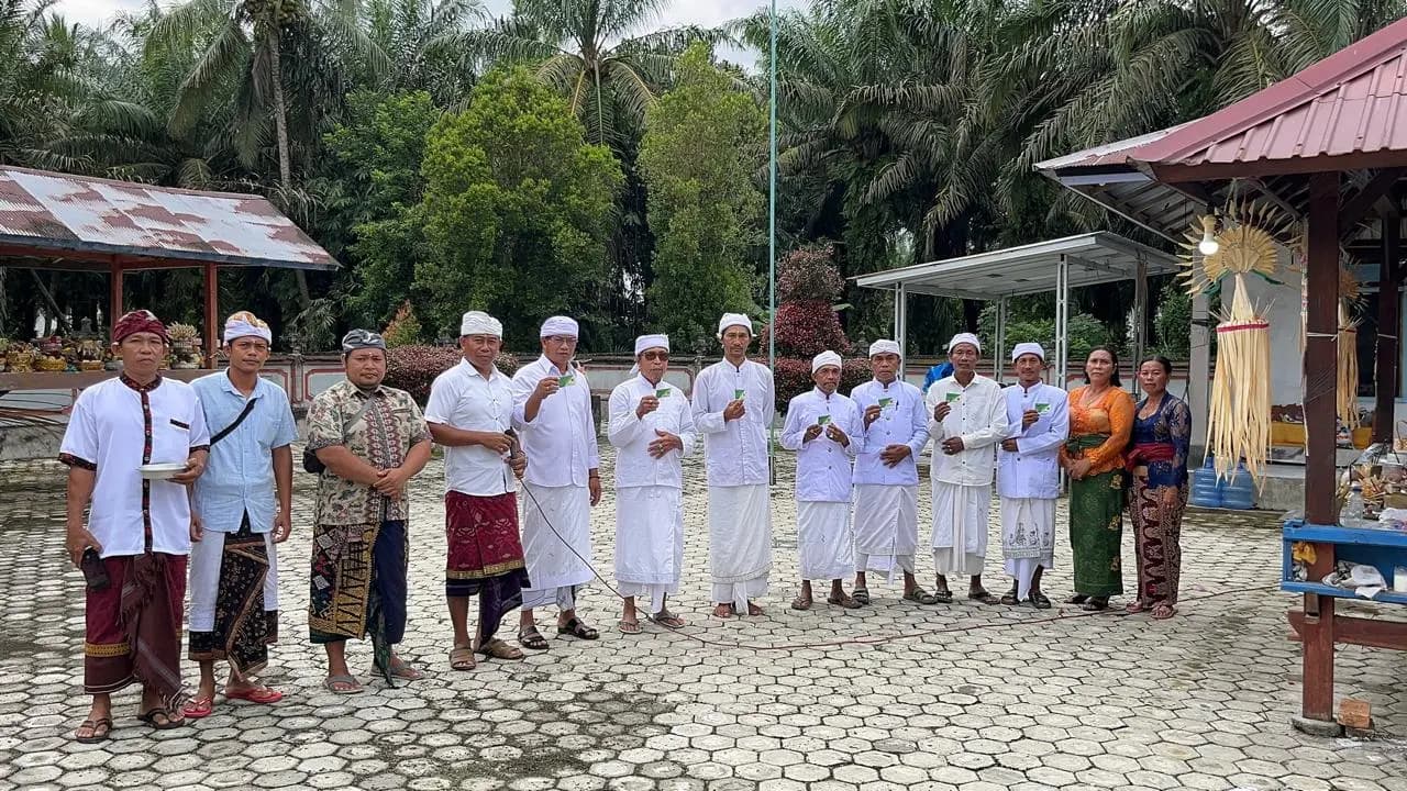 Gotong Royong Membangun Desa